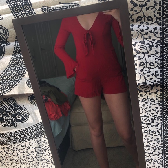 Gorgeous Kendall & Kylie romper ❤️ - Picture 7 of 7